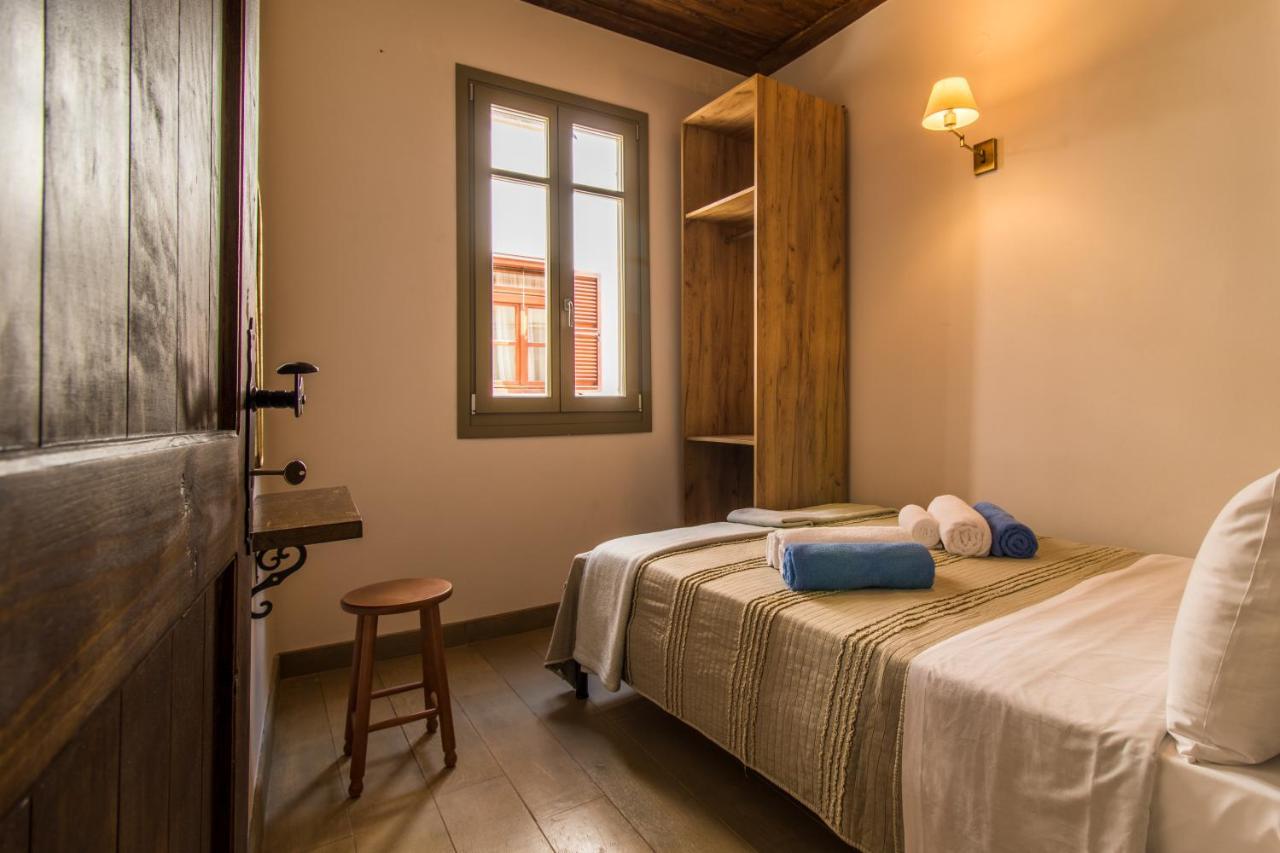 Iole Boutique House Apartment นาฟปลิโอ ภายนอก รูปภาพ
