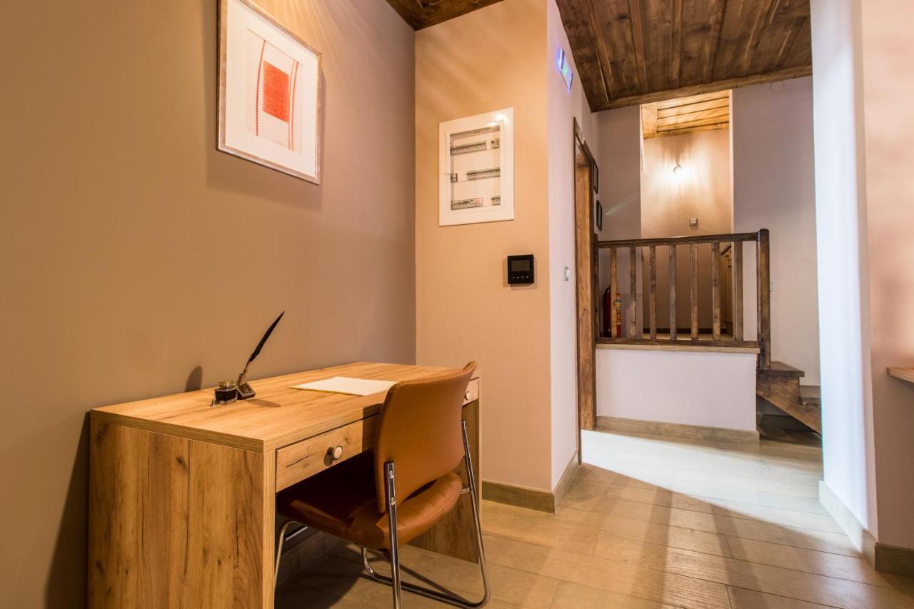 Iole Boutique House Apartment นาฟปลิโอ ภายนอก รูปภาพ