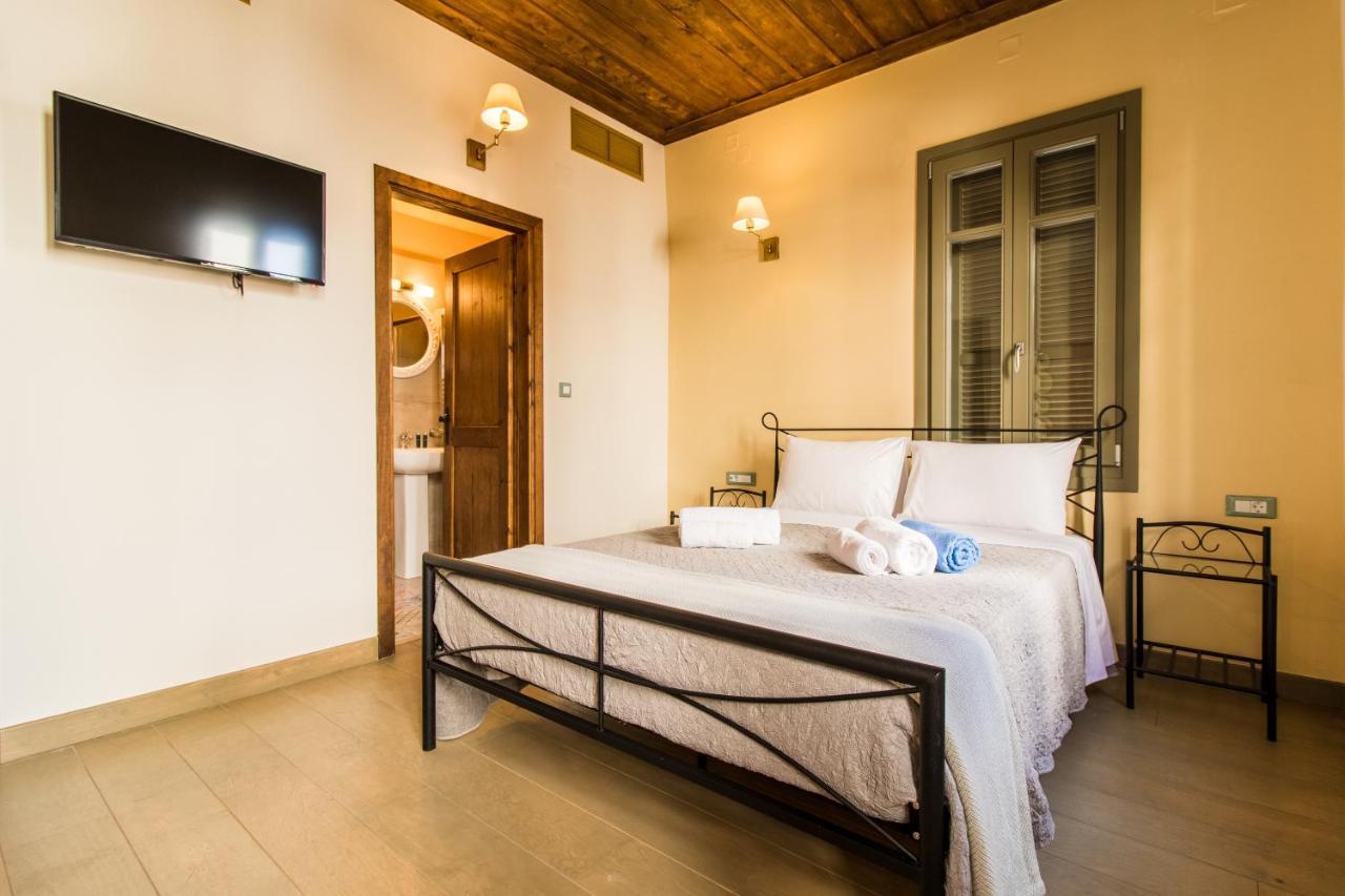 Iole Boutique House Apartment นาฟปลิโอ ภายนอก รูปภาพ